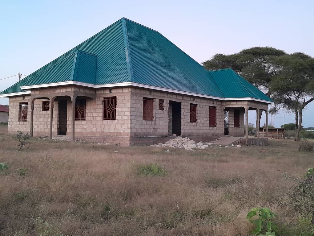Makazi Ujenzi Red